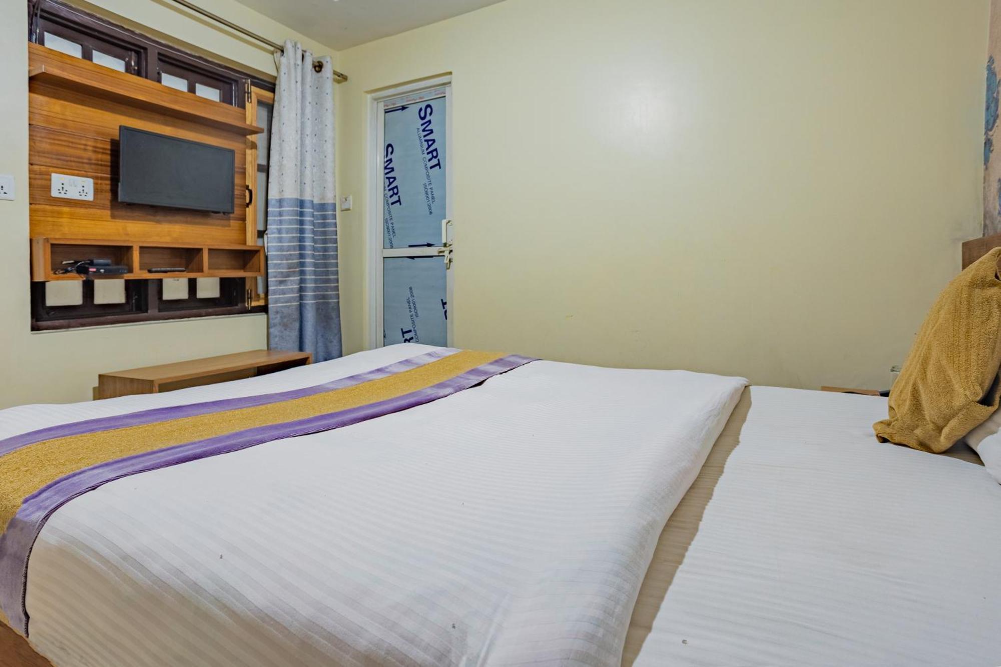 Oyo 821 Hotel Gauri Kathmandu Exterior foto