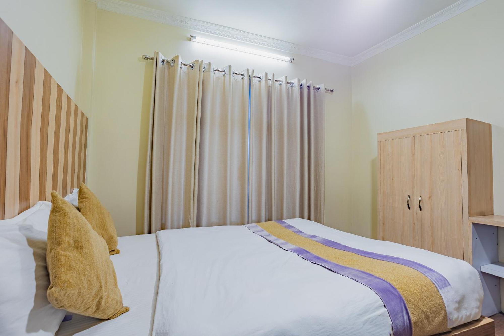 Oyo 821 Hotel Gauri Kathmandu Exterior foto
