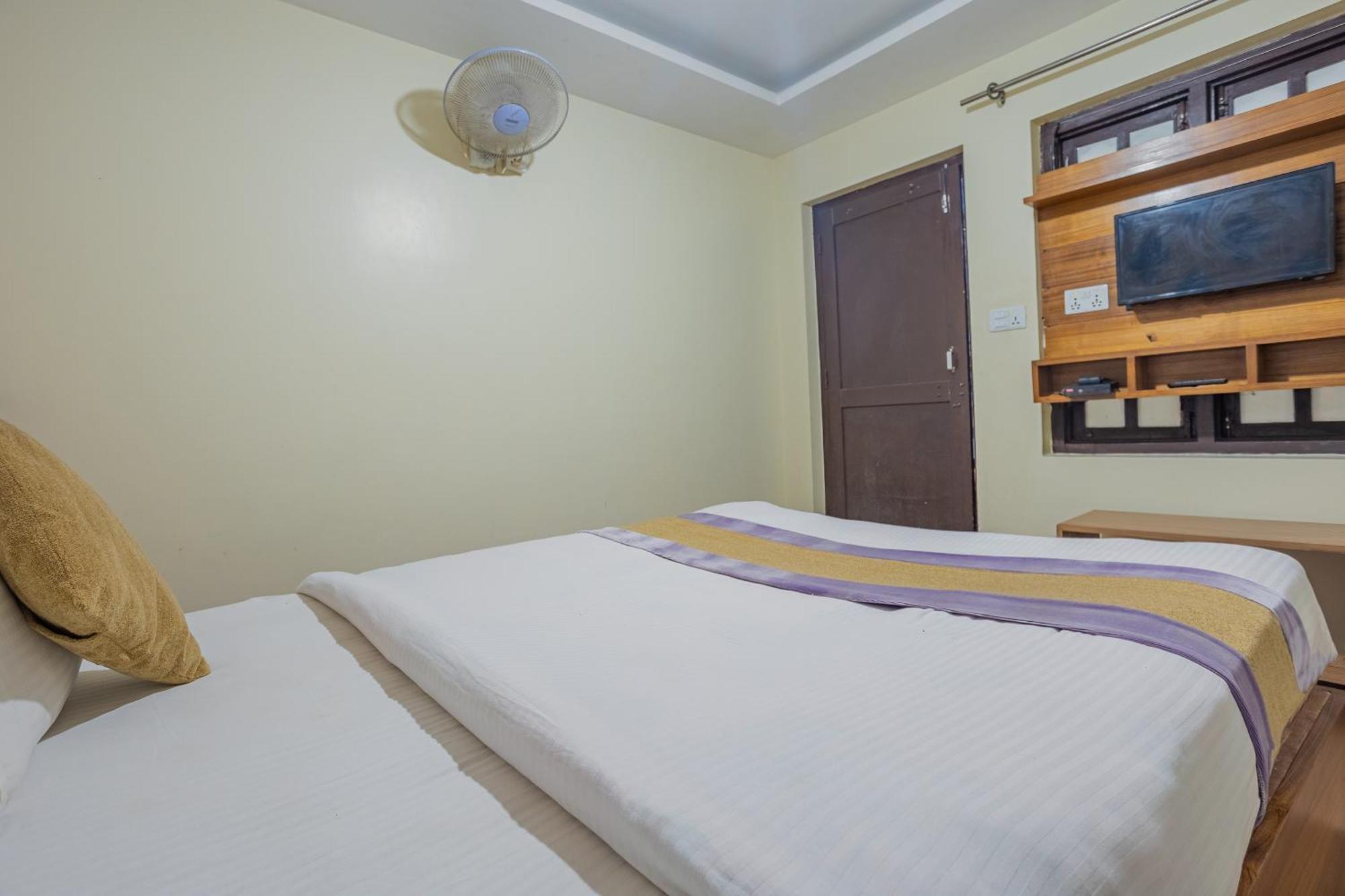 Oyo 821 Hotel Gauri Kathmandu Exterior foto