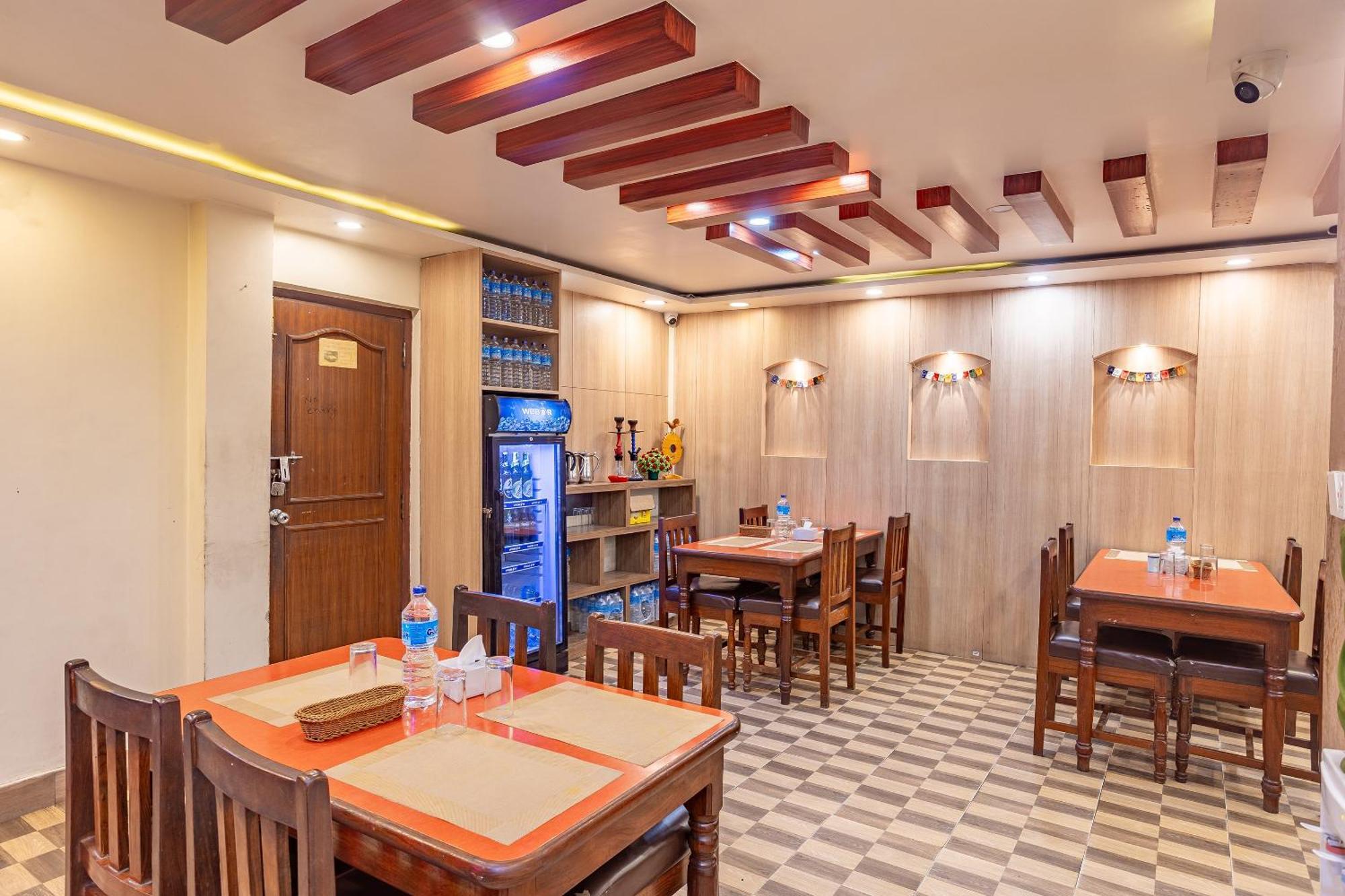 Oyo 821 Hotel Gauri Kathmandu Exterior foto